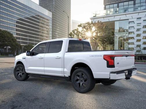 2025 Ford F-150 Lightning LARIAT