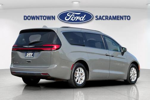 Ceramic Gray Clearcoat 2022 Chrysler Pacifica Touring L