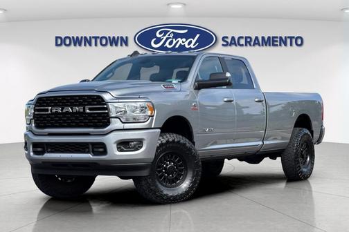 2022 RAM 3500 Big Horn Crew Cab 4x4 8' Box