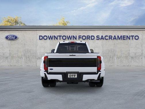 Star White Metallic Tri-Coat 2026 Ford F-350 Platinum