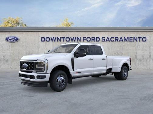 Star White Metallic Tri-Coat 2026 Ford F-350 Platinum
