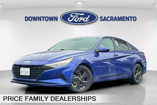 2022 Hyundai ELANTRA SEL