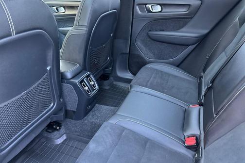 2023 Volvo XC40 Recharge Pure Electric Twin Plus