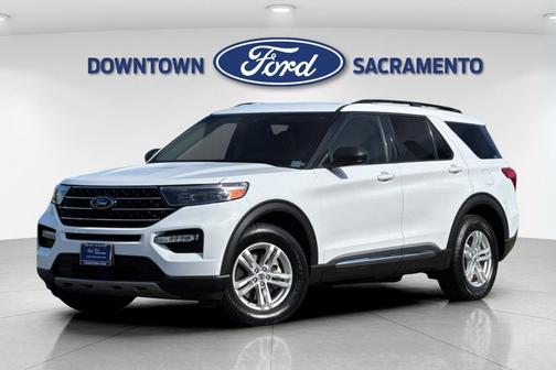 Oxford White 2023 Ford Explorer XLT