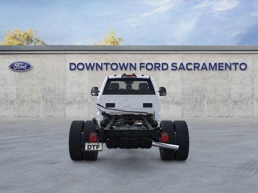 Oxford White 2025 Ford F-450 XL