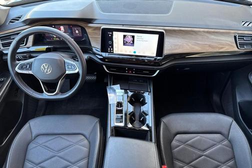 2024 Volkswagen Atlas 2.0T SE w/Technology 4MOTION
