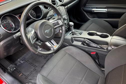 2015 Ford Mustang V6