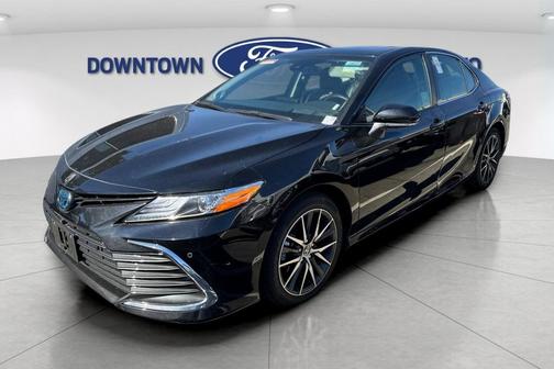 2024 Toyota Camry Hybrid XLE