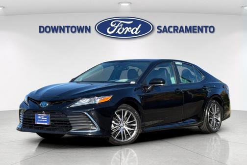 2024 Toyota Camry Hybrid XLE