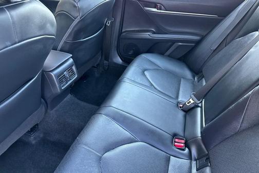 2024 Toyota Camry Hybrid XLE