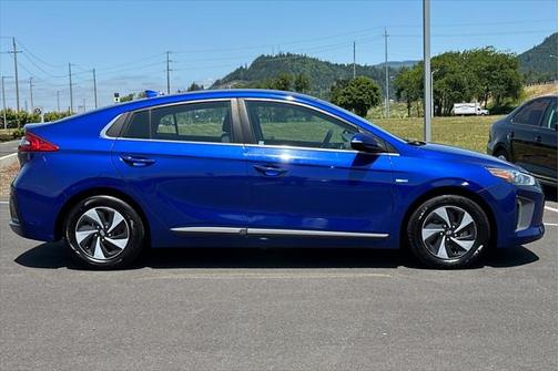 2019 Hyundai IONIQ Hybrid SEL