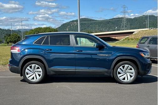 2022 Volkswagen Atlas Cross Sport 3.6L V6 SE w/Technology