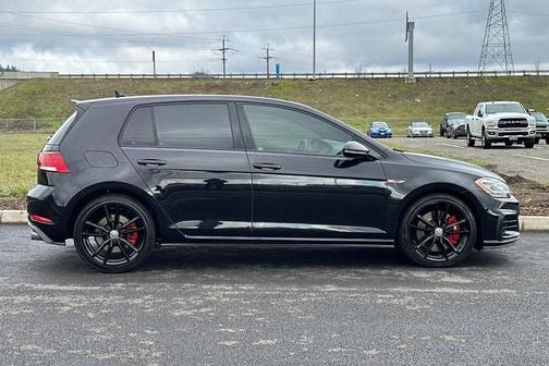 2021 Volkswagen Golf GTI 2.0T SE DSG
