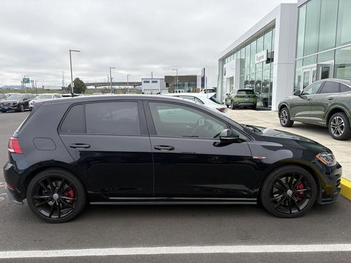 2021 Volkswagen Golf GTI 2.0T SE DSG