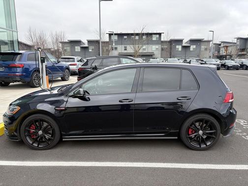 2021 Volkswagen Golf GTI 2.0T SE DSG