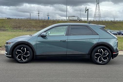 2024 Hyundai IONIQ 5 SE