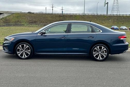 2022 Volkswagen Passat 2.0T SE