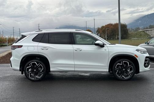 2026 Volkswagen Tiguan 2.0T SEL R-Line 4MOTION