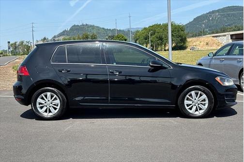 2015 Volkswagen Golf Auto TSI S w/Sunroof