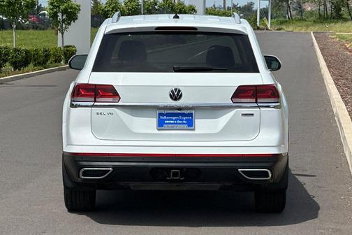 Pure White 2021 Volkswagen Atlas 3.6L SEL Premium