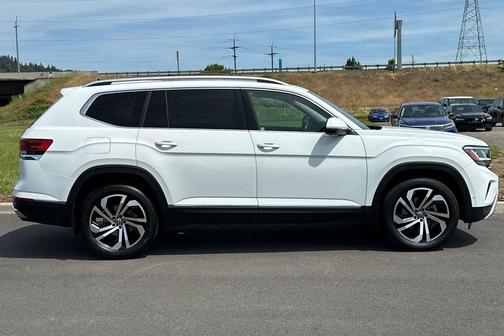 Pure White 2021 Volkswagen Atlas 3.6L SEL Premium