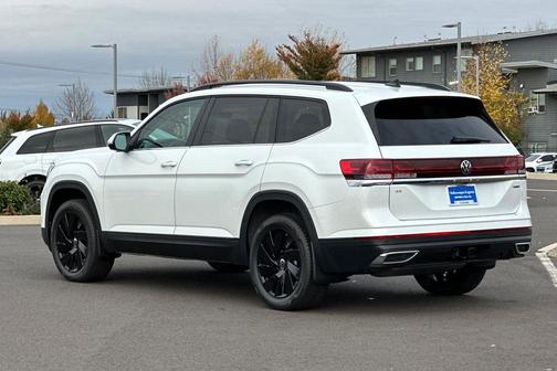 Opal White 2026 Volkswagen Atlas 2.0T SE w/Technology 4MOTION