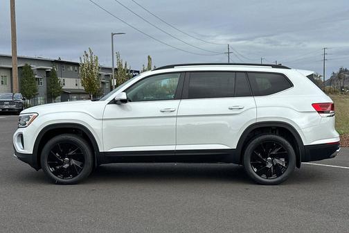 Opal White 2026 Volkswagen Atlas 2.0T SE w/Technology 4MOTION