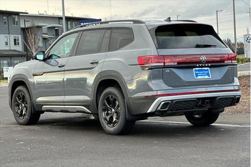 2025 Volkswagen Atlas 2.0T Peak Edition