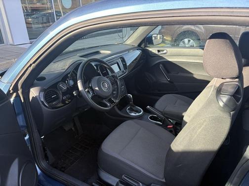 2019 Volkswagen Beetle 2.0T S