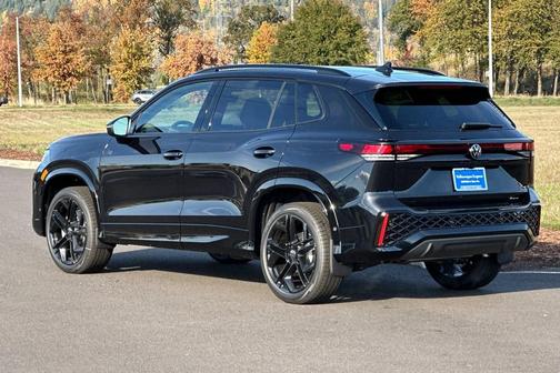 2025 Volkswagen Tiguan 2.0T SE R-Line Black 4MOTION