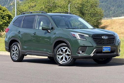 Cascade Green Silica 2023 Subaru Forester Premium