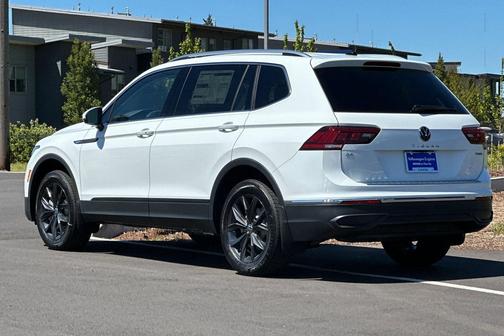 2024 Volkswagen Tiguan 2.0T SE 4MOTION