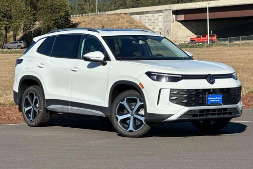 2025 Volkswagen Tiguan 2.0T SE 4MOTION