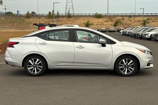 2021 Nissan Versa 1.6 SV