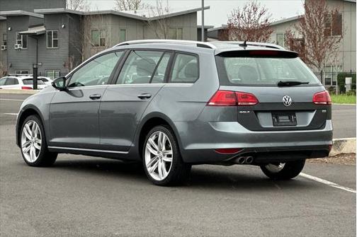 2015 Volkswagen Golf SportWagen TDI SEL 4-Door