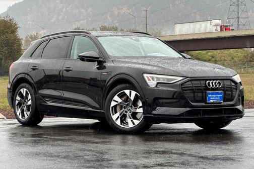 2022 Audi e-tron Premium