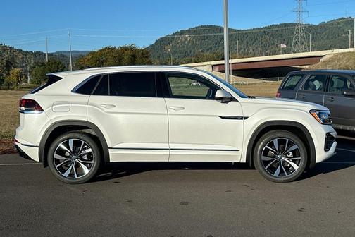 2026 Volkswagen Atlas Cross Sport 2.0T SEL Premium