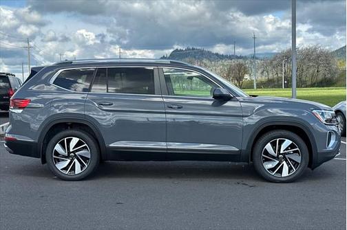 2025 Volkswagen Atlas 2.0T SEL