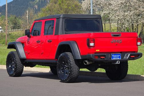 Firecracker Red Clearcoat 2021 Jeep Gladiator Mojave 4x4