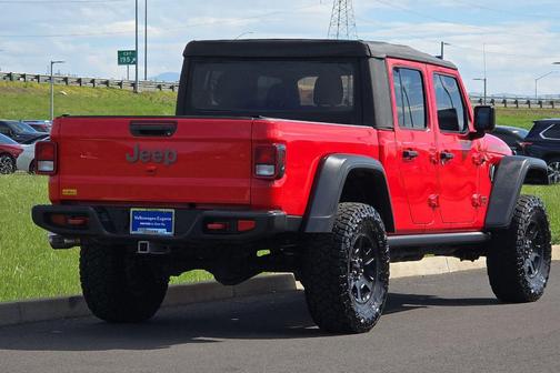 Firecracker Red Clearcoat 2021 Jeep Gladiator Mojave 4x4