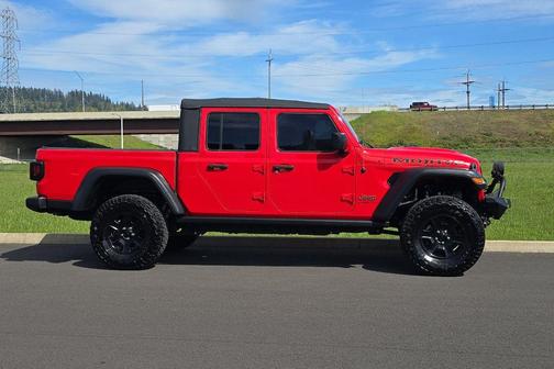 Firecracker Red Clearcoat 2021 Jeep Gladiator Mojave 4x4