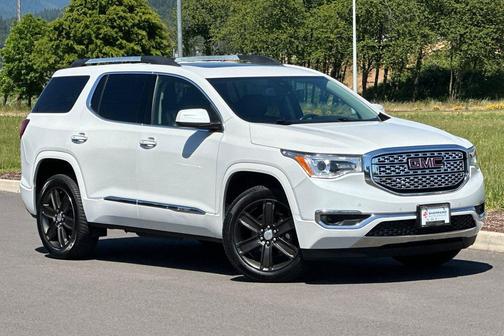White Frost Tricoat 2019 GMC Acadia Denali