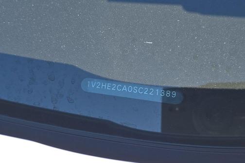 2025 Volkswagen Atlas Cross Sport 2.0T SE w/Technology 4MOTION