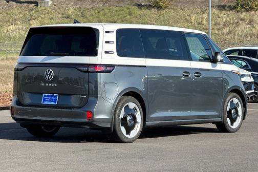 2025 Volkswagen ID. Buzz Pro S Plus with 4MOTION