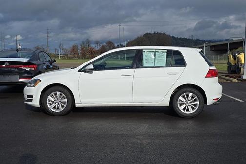 2017 Volkswagen Golf TSI S 4-Door