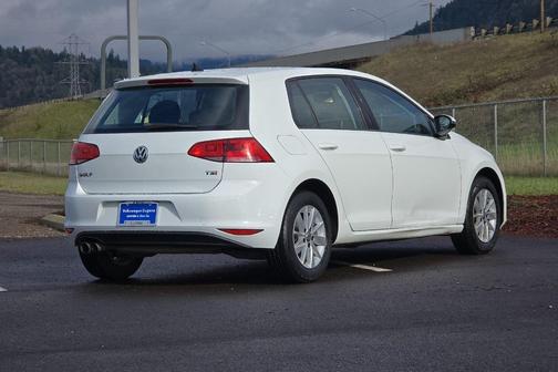 2017 Volkswagen Golf TSI S 4-Door