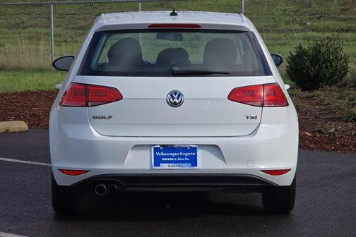 2017 Volkswagen Golf TSI S 4-Door