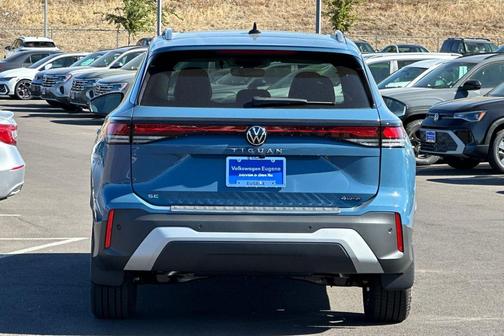 2025 Volkswagen Tiguan 2.0T SE 4MOTION