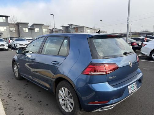 2018 Volkswagen Golf TSI S