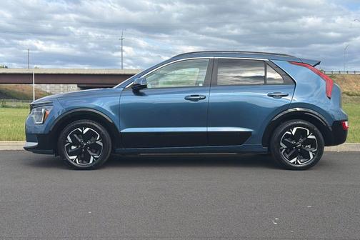 Mineral Blue 2023 Kia Niro EV Wind